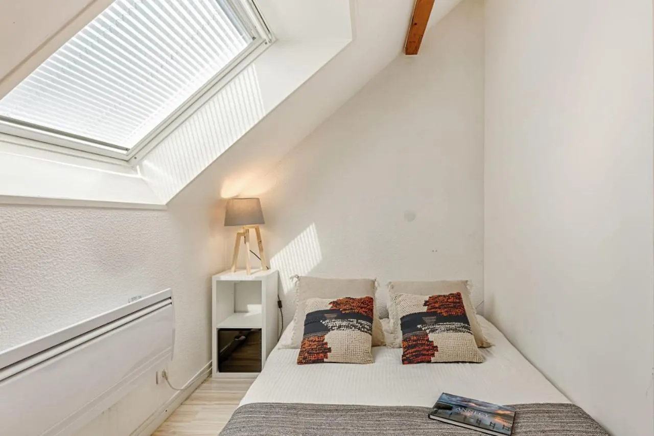 Appartement Sunny Duplex W Balcony And Parking 5 Min From The Lake In Annecy - Welkeys 0*,